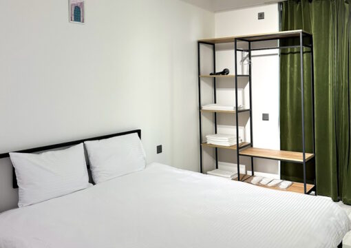 Deluxe family room + 2 single beds