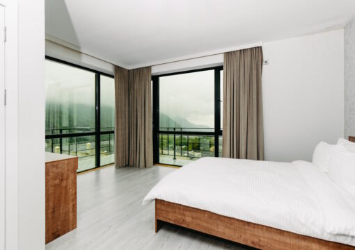 Deluxe family room + 2 single beds
