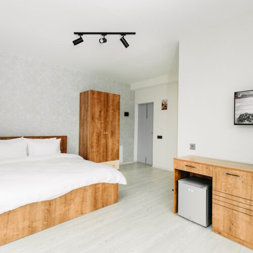 Deluxe family room + 2 single beds