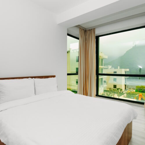 Deluxe family room + 2 single beds